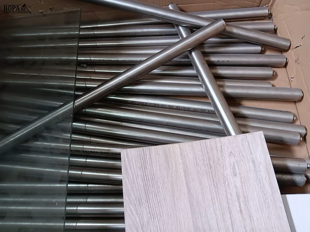 Lot 663 - rollen voor loopweg. ca. 40 stuks - afbeelding 2 van  2