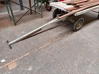 Lot 665 - houten kar met inhoud - afbeelding 4 van  4