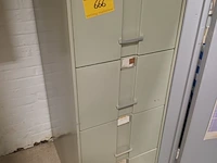 Lot 666 - metalen ladekast - afbeelding 1 van  3