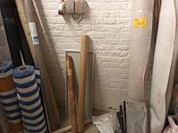 Lot 667 - rollen stof. 8 stuks - afbeelding 1 van  4