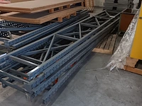Lot 669 - staanders voor rekken. 6 stuks - afbeelding 2 van  3