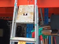 Lot 67 - aluminium trapladder - afbeelding 3 van  3