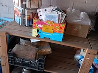 Lot 67 - decoratie en wenskaarten - afbeelding 1 van  5