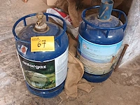 Lot 67 - gasfles. 3 stuks - afbeelding 1 van  4