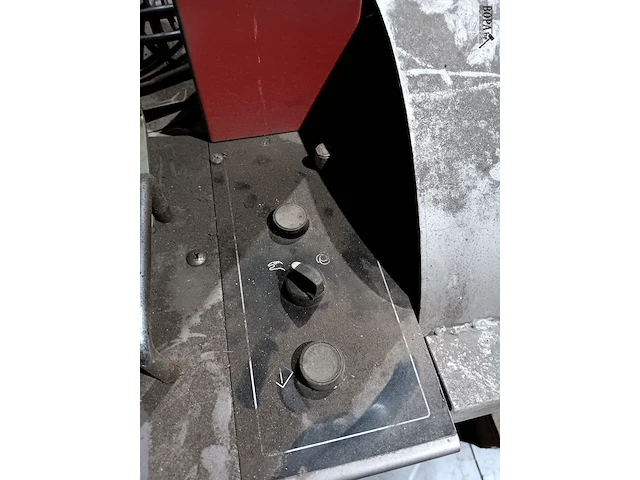 Lot 68 - automatische omsnoeringsmachine - afbeelding 2 van  6