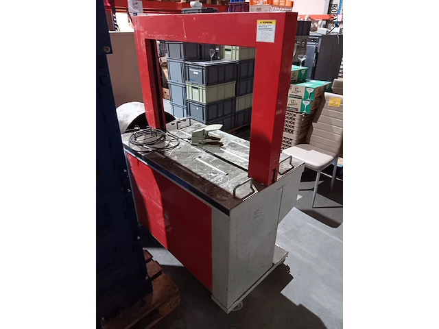 Lot 68 - automatische omsnoeringsmachine - afbeelding 5 van  6