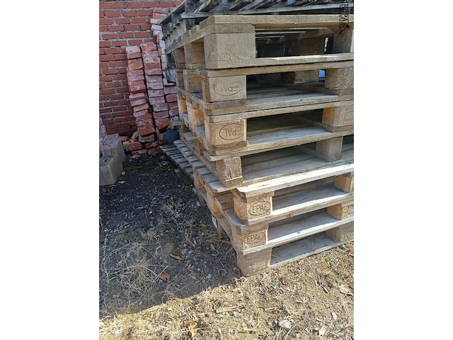 Lot 68 - houten paletten - afbeelding 3 van  4
