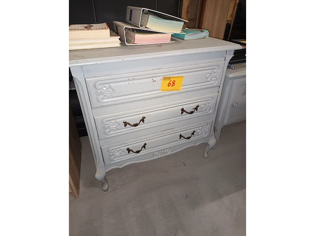 Lot 68 - ladekast - afbeelding 1 van  3