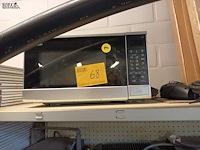Lot 68 - microgolfoven sharp - afbeelding 1 van  2