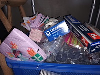 Lot 68 - party gerei - afbeelding 3 van  4