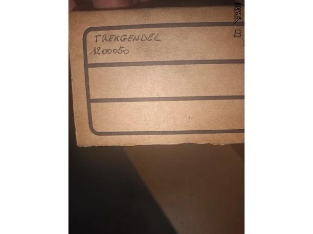 Lot 68 - scharnieren en trekhendels voor trailer - afbeelding 6 van  7