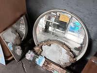 Lot 68 - spiegels - afbeelding 1 van  1