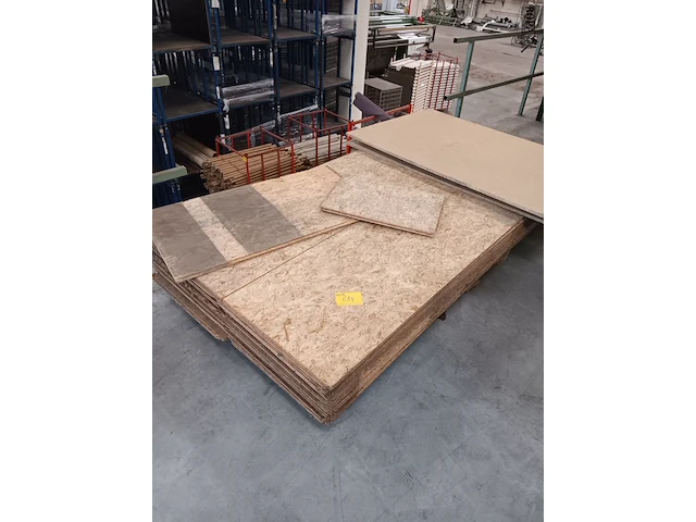 Lot 684 - osb panelen. 20 stuks - afbeelding 1 van  2