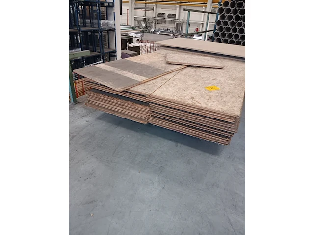 Lot 684 - osb panelen. 20 stuks - afbeelding 2 van  2