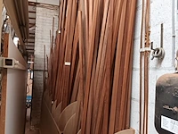 Lot 688 - lot houten latten - afbeelding 3 van  3