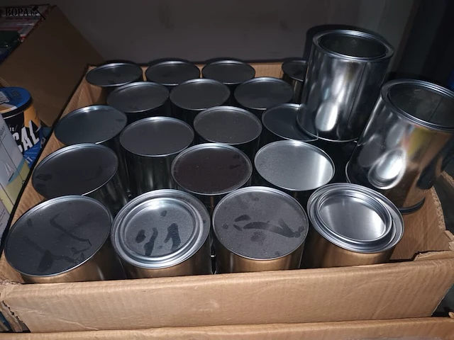 Lot 69 - blikken dozen - afbeelding 2 van  4
