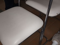 Lot 69 - eetkamerstoel. 2 stuks - afbeelding 3 van  3