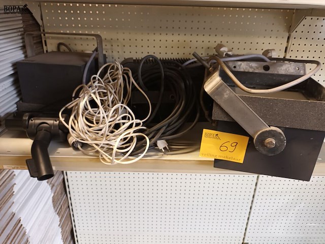 Lot 69 - gevelverlichting. 4 stuks - afbeelding 1 van  5