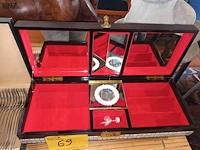 Lot 69 - juwelenkistjes. 2 stuks - afbeelding 6 van  6