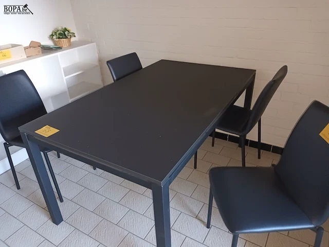 Lot 69 - keukenstoelen. 4 stuks - afbeelding 2 van  3