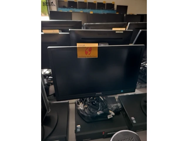 Lot 69 - lenovo thinkcentre computer - afbeelding 1 van  1