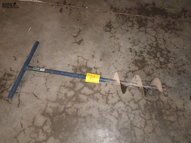 Lot 69 - manuele grondboor - afbeelding 1 van  3