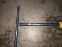 Lot 69 - manuele grondboor - afbeelding 2 van  3