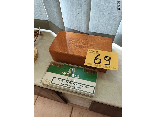 Lot 69 - sigaren. 2 dozen - afbeelding 1 van  4