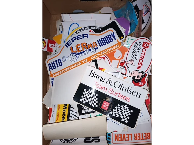 Lot 69 - vintage verzamel stickers - afbeelding 1 van  5