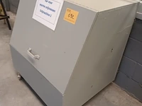 Lot 692 - kar voor warme snijmessen - afbeelding 2 van  3
