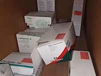 Lot 693 - ehbo materiaal. 2 dozen - afbeelding 2 van  3