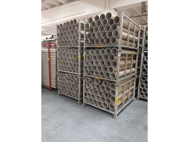 Lot 694 - stapelbak met kartonnen kokers. 12 stuks - afbeelding 2 van  2