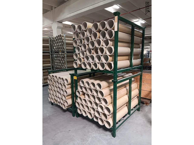 Lot 697 - stapelbak met kartonnen kokers. 3 stuks - afbeelding 2 van  2