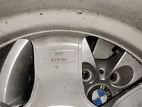 Lot 7 - bmw velgen met winterbanden - 4 stuks - afbeelding 4 van  15