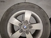 Lot 7 - bmw velgen met winterbanden - 4 stuks - afbeelding 12 van  15