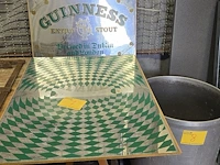 Lot 7 - deco guinnes in aluminium