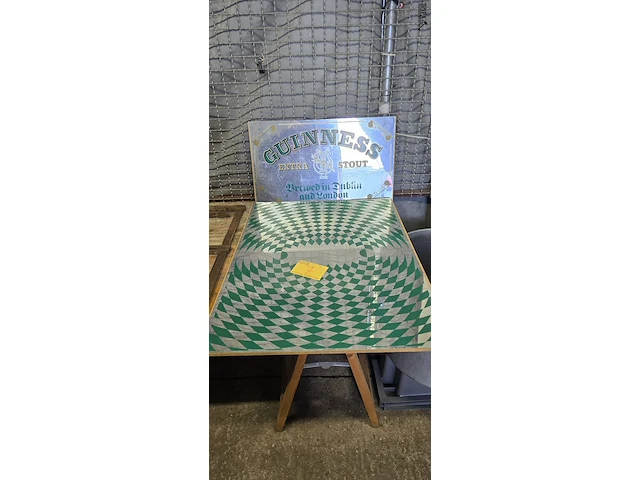 Lot 7 - deco guinnes in aluminium - afbeelding 2 van  4