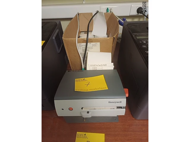 Lot 7 - etiketten printer honeywell - afbeelding 1 van  5
