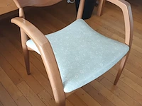 Lot 7 - houten armstoel - afbeelding 2 van  3