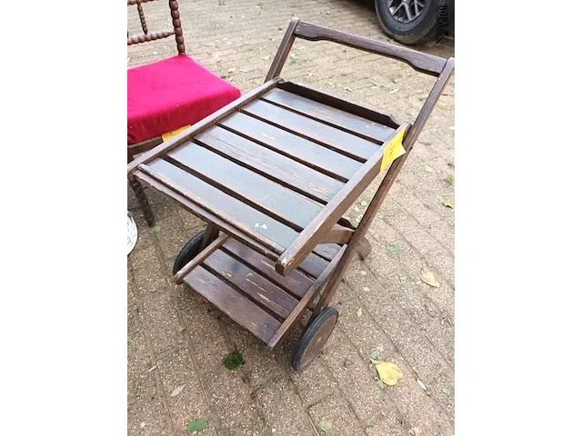 Lot 7 - houten serveerwagentje - afbeelding 2 van  4