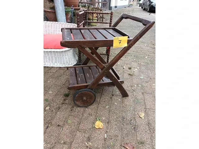 Lot 7 - houten serveerwagentje - afbeelding 4 van  4