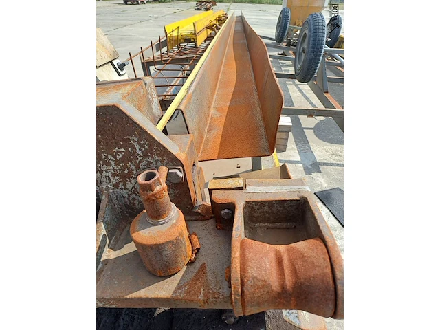 Lot 7 - knipmachine voor betonijzer - afbeelding 3 van  8