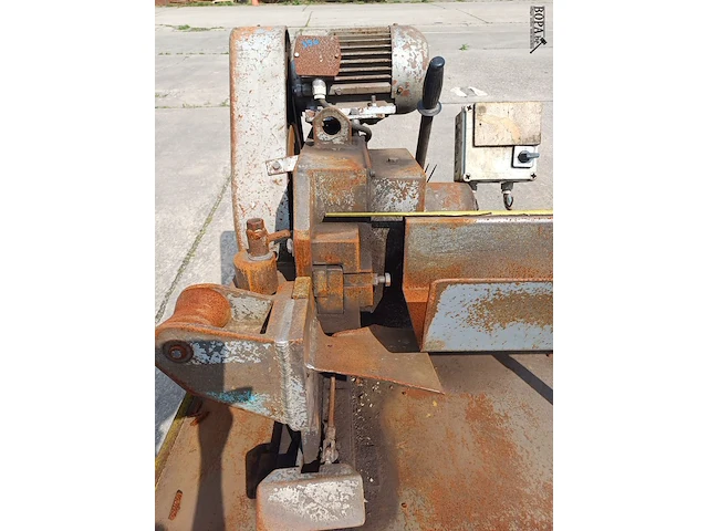 Lot 7 - knipmachine voor betonijzer - afbeelding 6 van  8