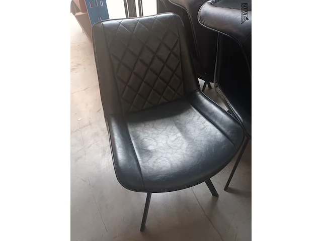 Lot 7 - lederen horeca stoelen hilma. 49 stuks - afbeelding 4 van  6