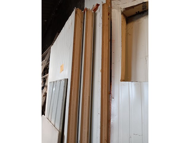 Lot 7 - lot isolatie - afbeelding 3 van  3