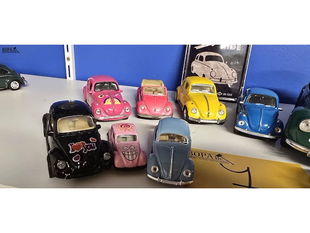 Lot 7 - lotje miniatuur volkswagen autootjes ong 10 stuks - afbeelding 2 van  3