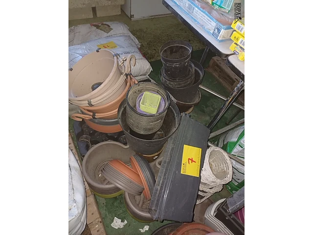 Lot 7 - pvc bloempotten - 90 stuks - afbeelding 2 van  4