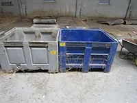 Lot 7 - pvc volumebak 2 stuks