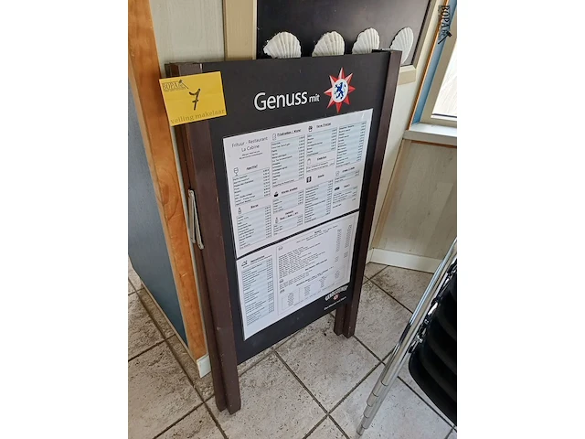 Lot 7 - stoepbord en krijtkader - afbeelding 2 van  3