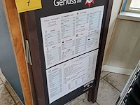 Lot 7 - stoepbord en krijtkader - afbeelding 2 van  3